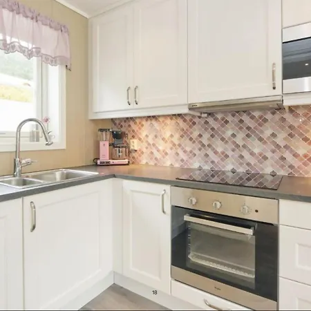 Gorgeous In I Romsdal With Kitchen Holiday home Eidsvag (Nesset)