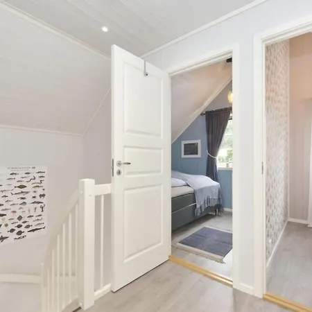Gorgeous In I Romsdal With Kitchen Holiday home Eidsvag (Nesset)