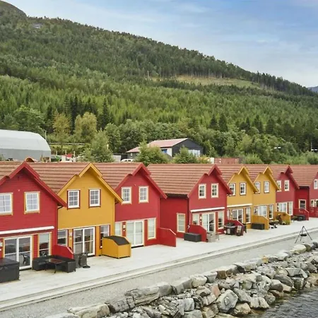 Holiday home Gorgeous In I Romsdal With Kitchen